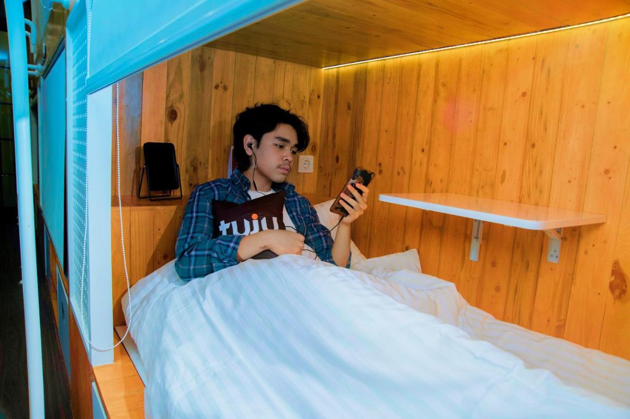 Tuju Arteri Pods Asrama Jakarta